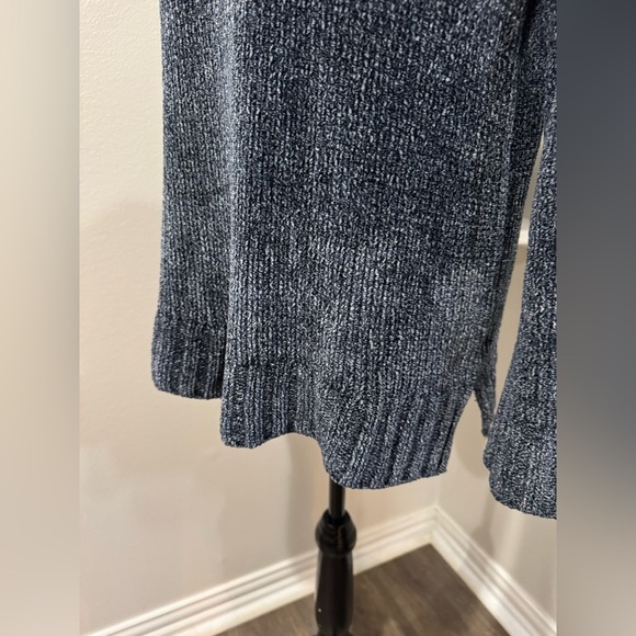 Orvis Chenille oversized V-neck Pull over blue/gray Sweater Size Small - Picture 7 of 9